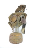 WW2 German Battle Dug M31 Gasmask with COA