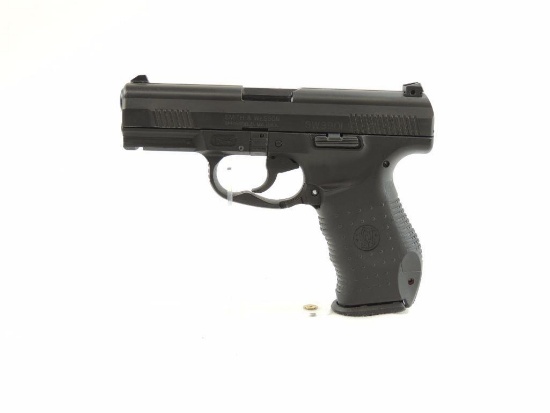 Smith & Wesson Model SW990L 9mm Semi-Auto Pistol with Case