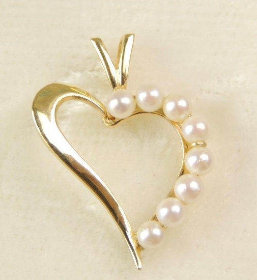 14K Yellow Gold and Pearls Pendant