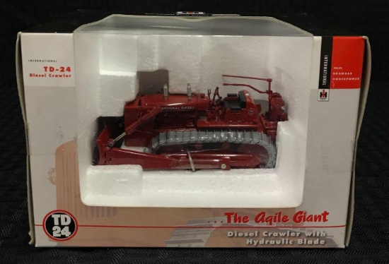 I-H TD-24 Diesel Crawler with Hydraulic Blade Diecast Replica Tractor Sealed in Box