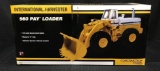 I-H 560 Pay Loader Diecast Replica Tractor in Box