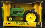 John Deere ERTL 1939 Model A in Box