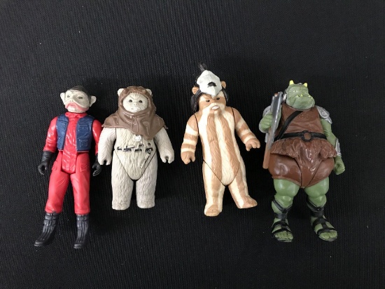 Group of four vintage 1983 Star Wars Kenner action figures