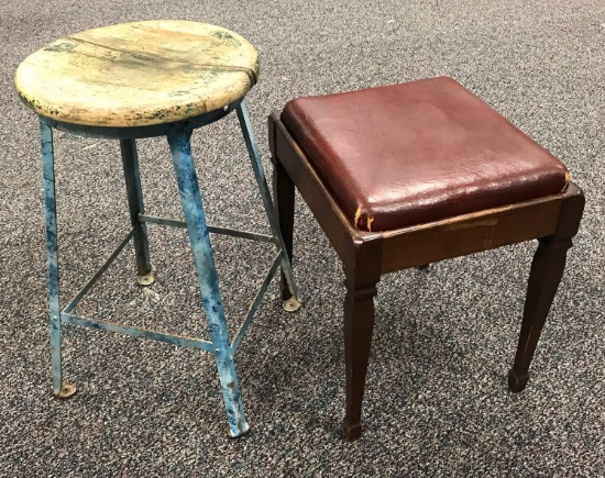 Lot of two vintage stools