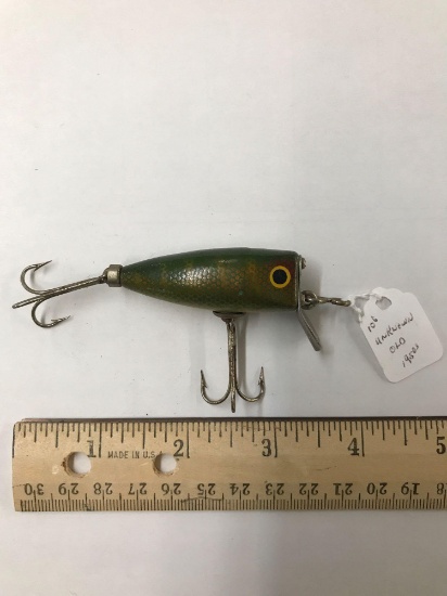 Lot of one vintage wooden fishing lure