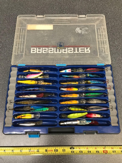 Bass pro shops tacklebox with Lures