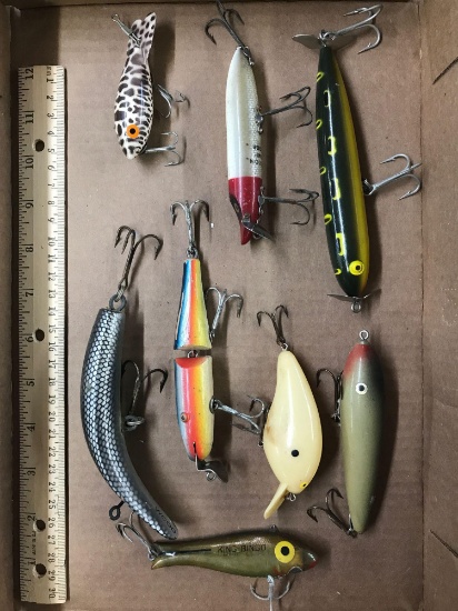 Box lot of eight vintage fishing Lures