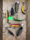 Lot of eight vintage fishing Lures