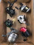 Box lot of vintage fishing reels