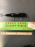 lot of one vintage creek chub giant pikie lure