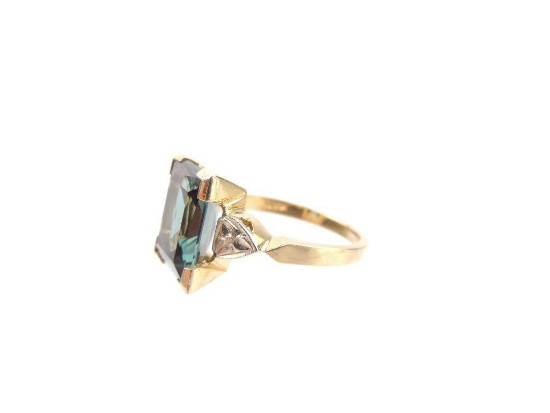 14k Yellow Gold and Topaz Ring