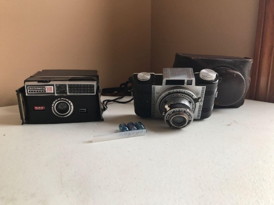 Group of two vintage cameras