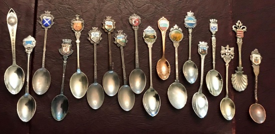 Lot of 18 souvenir spoons