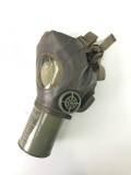 U.S. Army noncombatant M1A2 gas mask