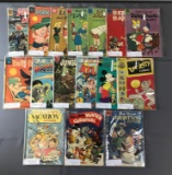 Vintage group of 16 Tom and jerry comic books and more