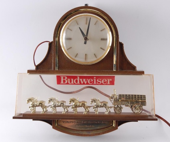 Vintage Budweiser Clydesdale Advertising Beer Clock