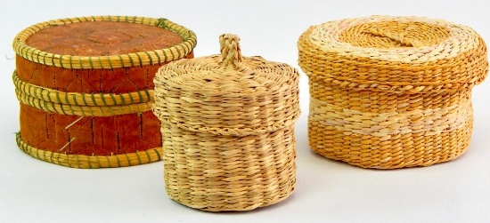 Group of 3 : Covered Baskets
