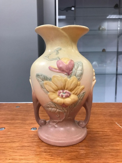 Vintage Hull floral pattern vase