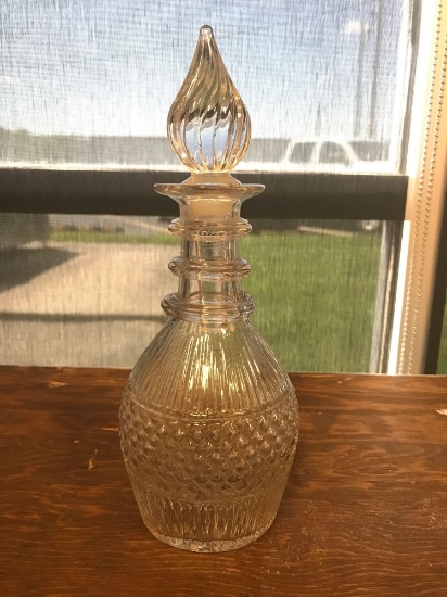 Pressed glass decanter with stopper
