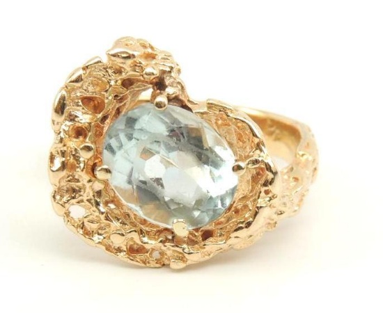 14k Yellow Gold Aquamarine Ring