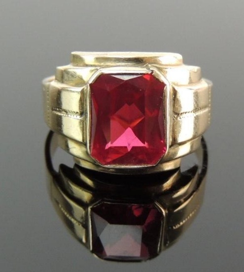 10k Yellow Gold Pink Sapphire Ring