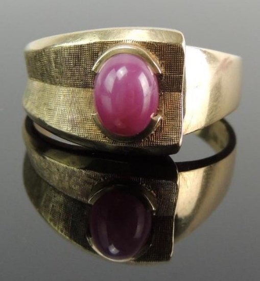 10k Yellow Gold Pink Star Sapphire Ring