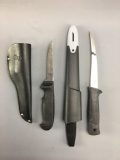 Group of 2 knives with cases