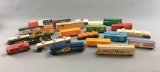 Group of 22 HO train box cars