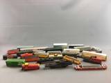 Group of HO train box cars and more