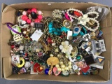 Lot of jewelry and accessories