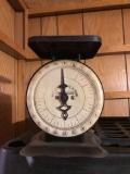 Vintage pelouze Kitchen scale
