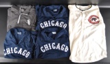 Group of 5 Chicago White Sox and Cubs T-Shirts