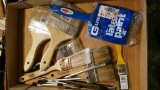 Box lot of misc paint brushes.