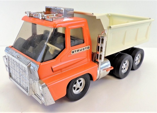 Vintage Structo Hydraulic 10 Wheel Dump Truck.