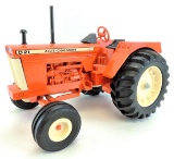 ERTL Allis-Chalmers D21 Farm Toy Tractor.