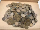 Lot of 500 Lincoln Wheat Cents.