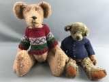 2 Teddy Bears