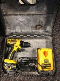 Dewalt 18 V power drill with charger and one battery