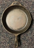 Lodge 10 inch cast Iron skillet