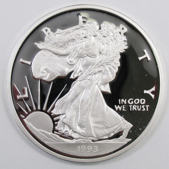 1993 The Washington Mint Walking Liberty 8oz. Silver Round.