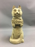 ?Welcome? cat decor