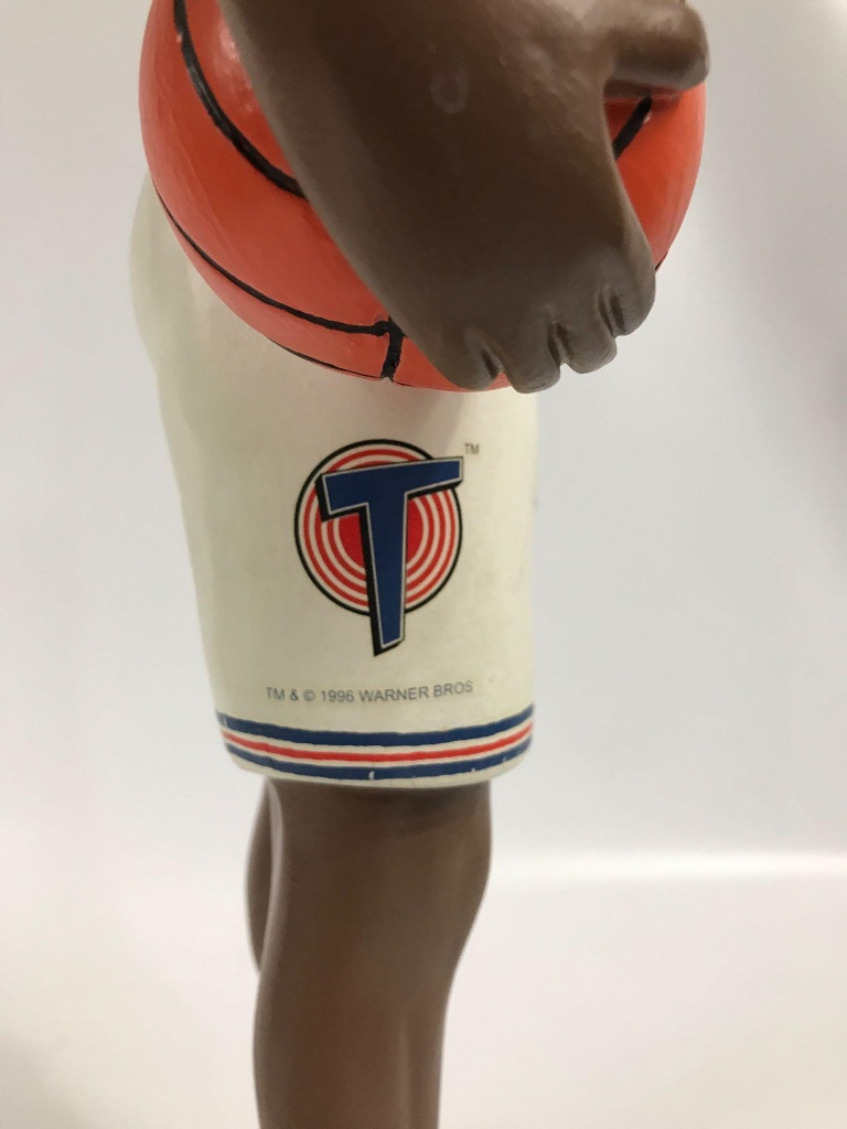 michael jordan space jam statue