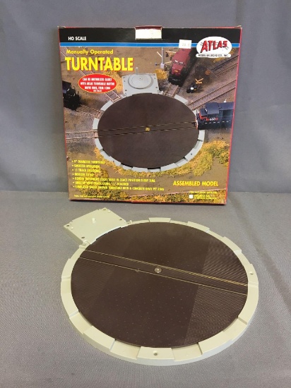 Atlas Manual Operated Turntable for HO scale Trains