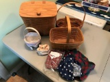 Group of Longaberger baskets and liners