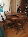 Kitchen table with 4 chairs and 2 leaves