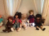 Group of 5 dolls