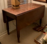 Vintage drop leaf table with turned legs