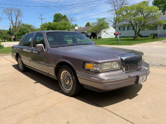 1995 Lincoln town car