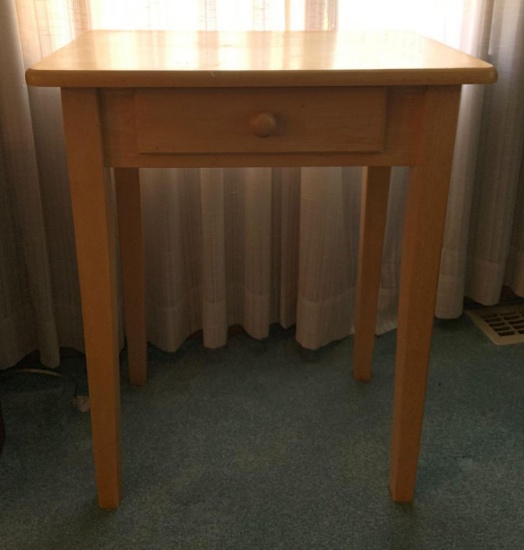 Wooden side table with drawer
