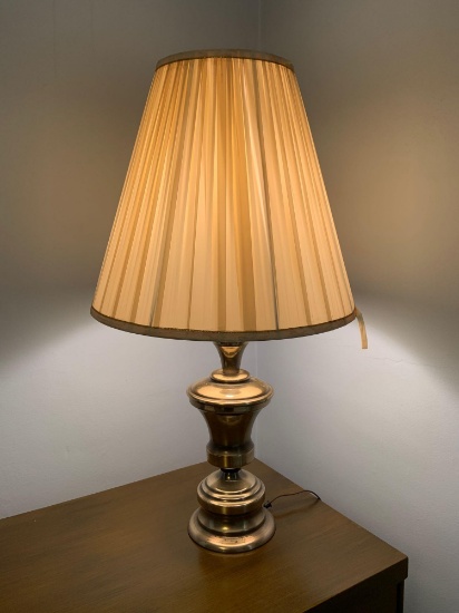Brass touch table lamp